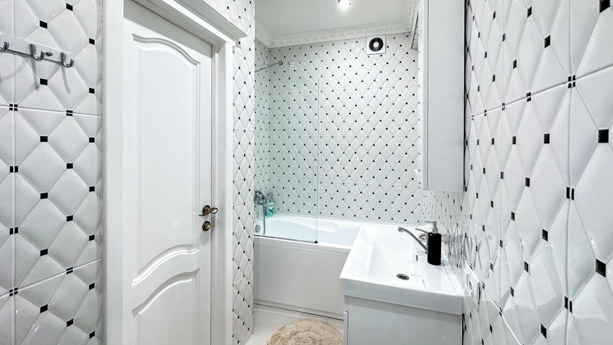 Business Class Apartments In The City Center 키시나우 외부 사진
