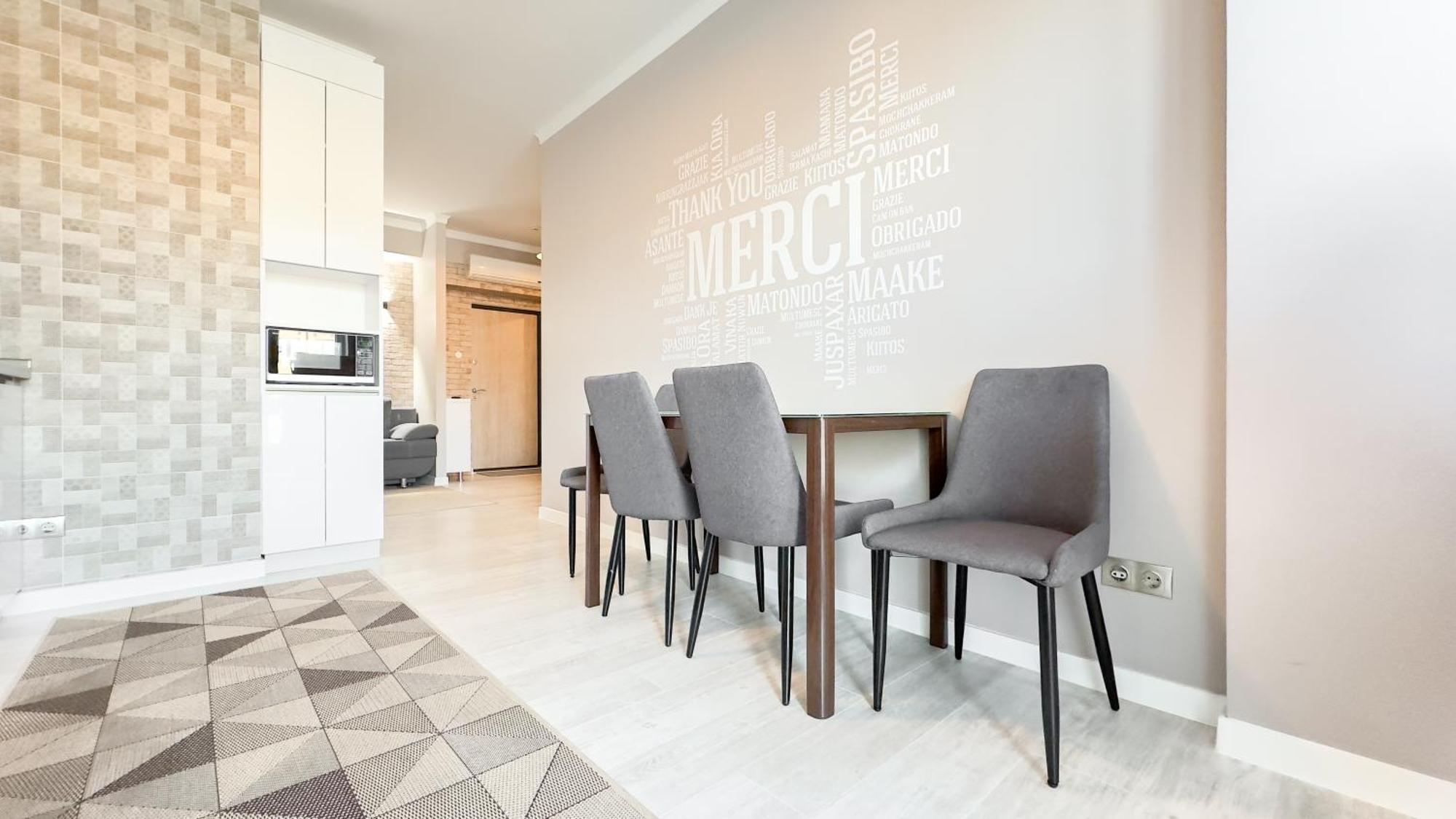 Business Class Apartments In The City Center 키시나우 외부 사진