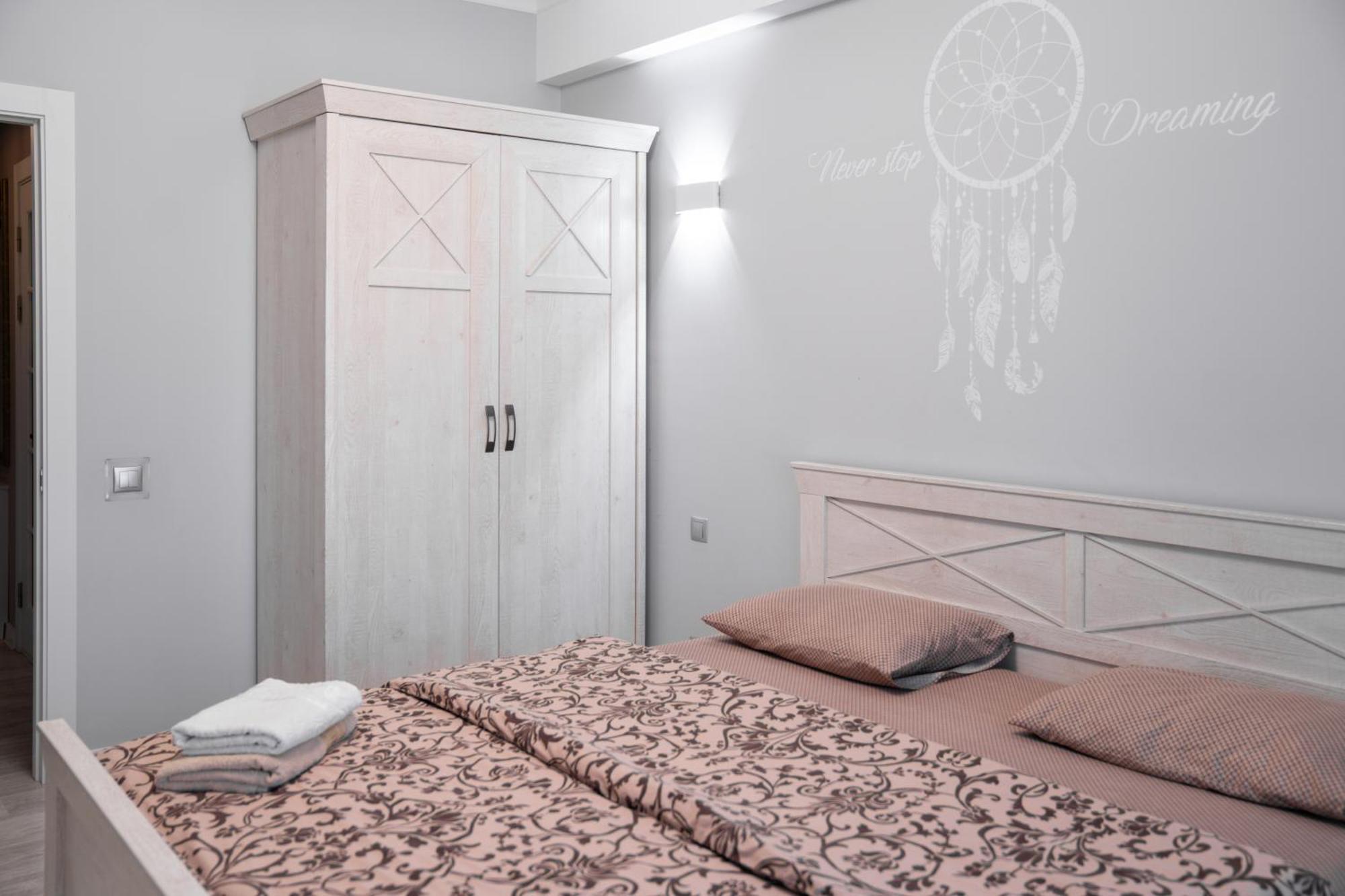 Business Class Apartments In The City Center 키시나우 외부 사진