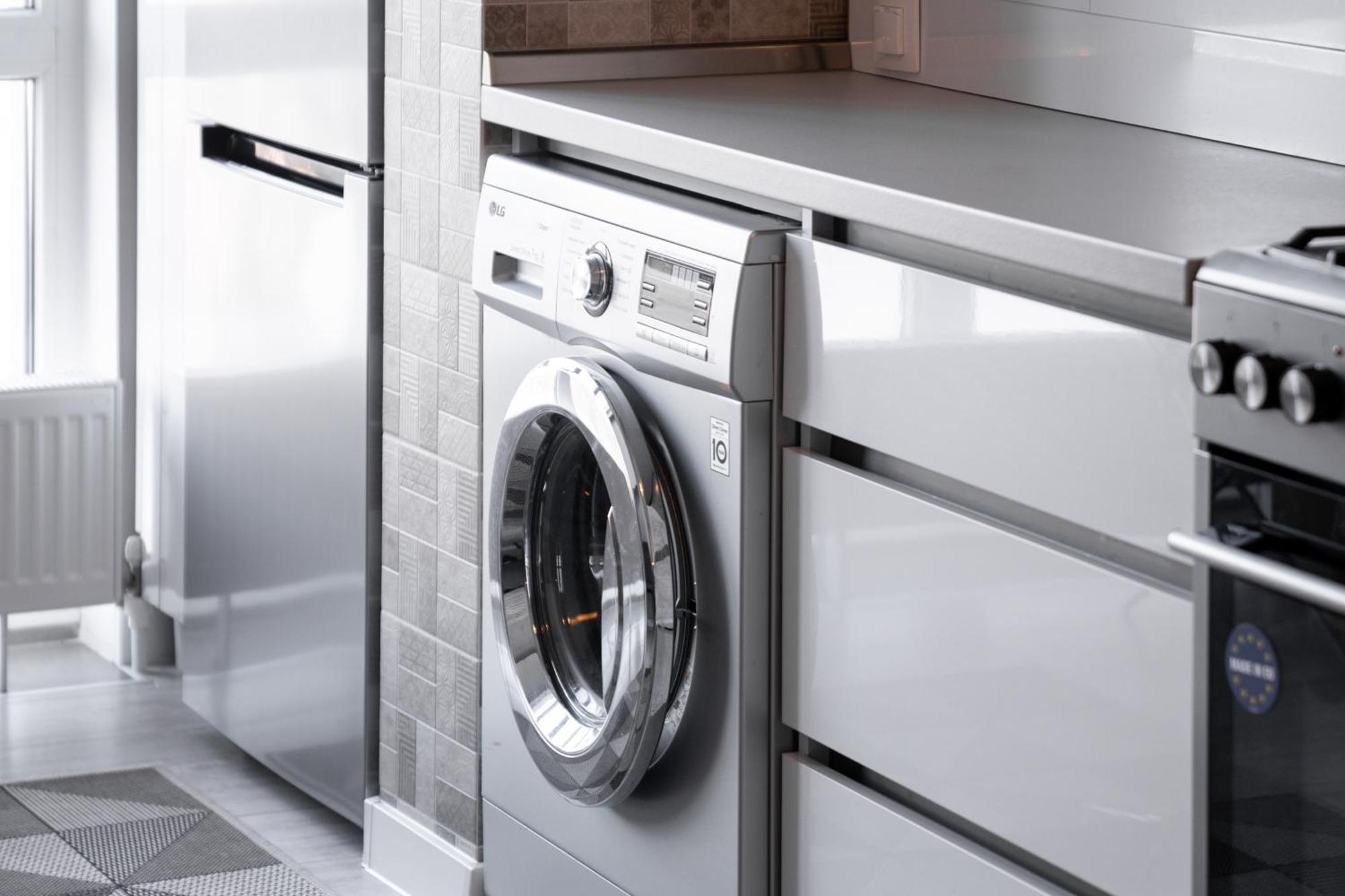 Business Class Apartments In The City Center 키시나우 외부 사진