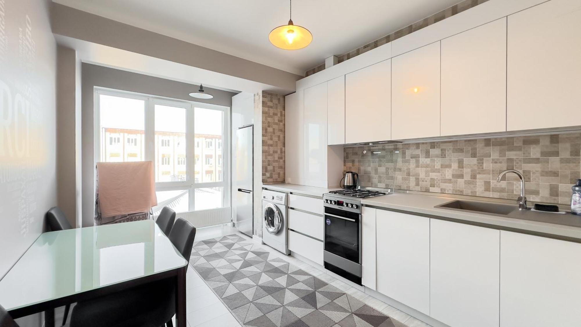 Business Class Apartments In The City Center 키시나우 외부 사진