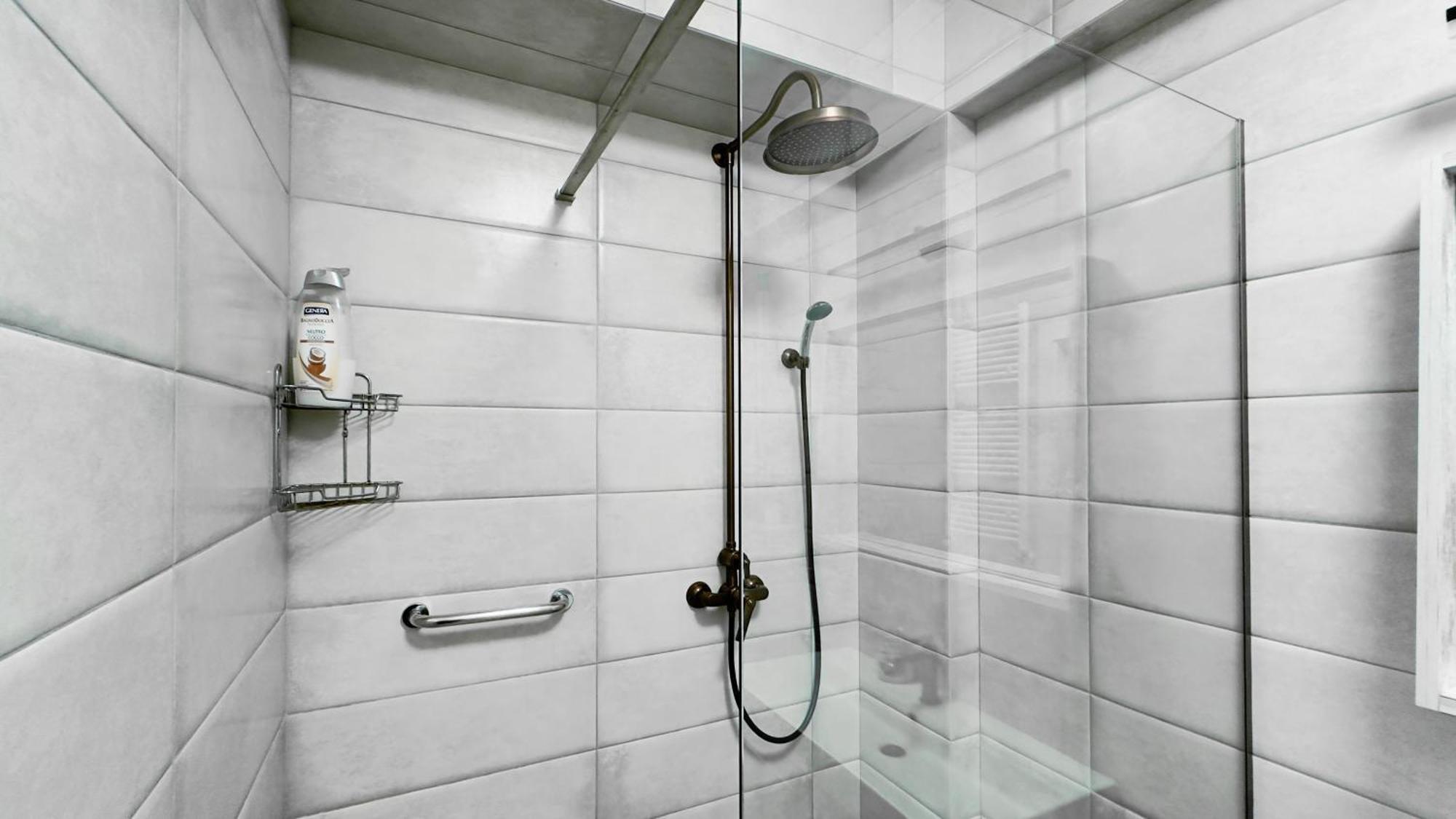 Business Class Apartments In The City Center 키시나우 외부 사진